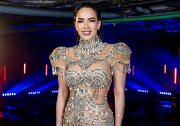 Top 13 by Isaura Taveras con edición especial llena de íconos