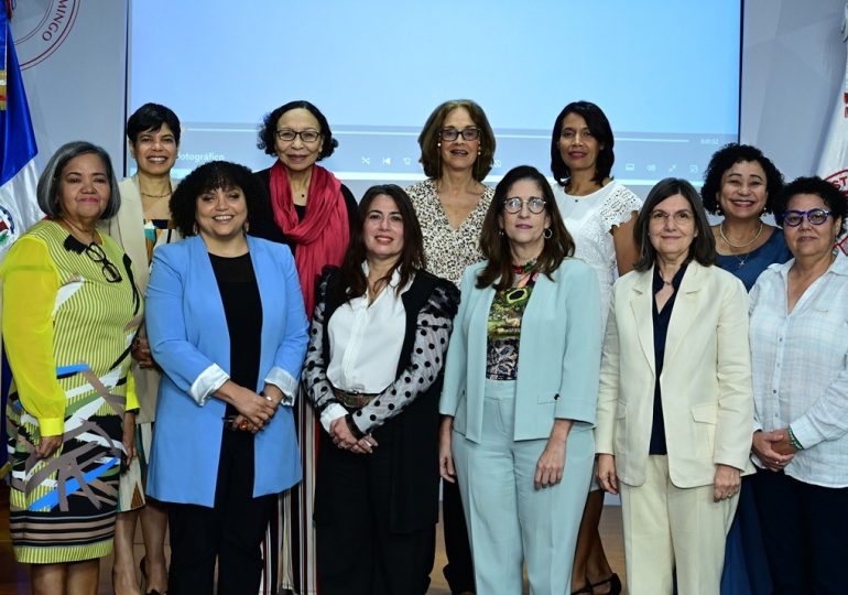 Centro de Estudios de Género de INTEC pone en circulación libro que recoge sus 35 años de historia