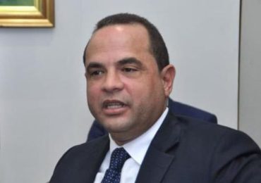 Manuel Crespo denuncia funcionarios buscan perpetuar el robo y el fraude de Senasa