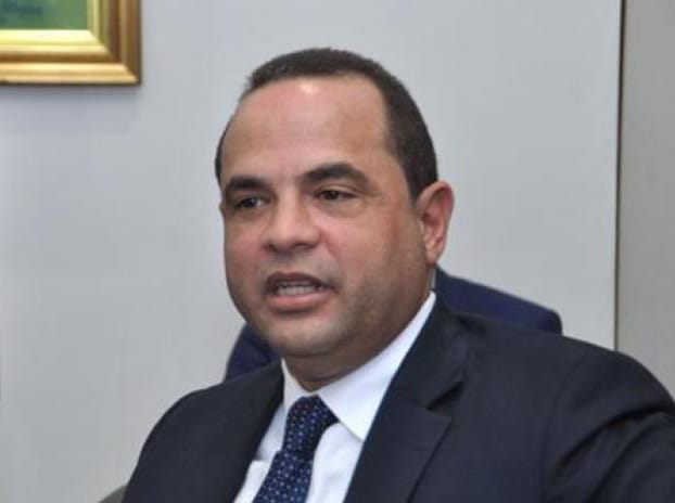 Manuel Crespo denuncia funcionarios buscan perpetuar el robo y el fraude de Senasa