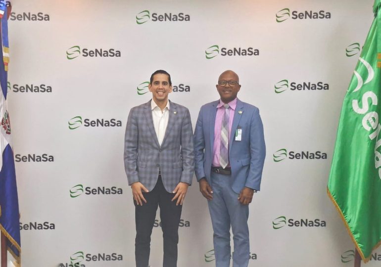 El Dr. Luis Peña Núñez presidente del CMD se reúne con el director del SeNaSa