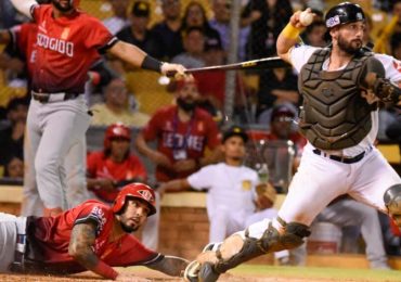 Escogido vence a las Águilas para permanecer en tercer lugar