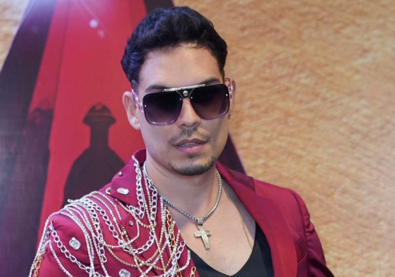 Artista Angelo Perrone culmina el año 2025 cargado de éxito