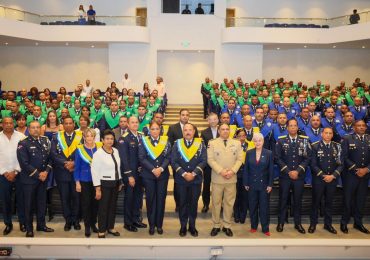 IPES gradúa 249 policías y dos miembros agregados militares en acto conjunto de formación académica