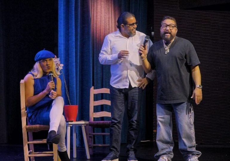 Josell Hernández estrena el Confe-Show ante más de 500 personas en Escenario 360
