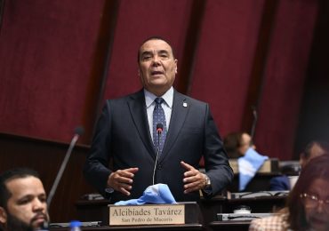 Video | Diputado Alcibiades Tavárez advierte que el Gobierno ‘hipoteca el futuro’ con nueva deuda de RD$401 un mil millones de pesos