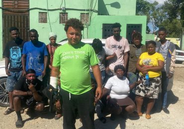 Ejército detiene hombre transportando a 13 indocumentados durante operativo en Santiago Rodríguez