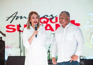 Amigos que Suman celebra tradicional encuentro navideño y reconoce trayectoria de Milagros Germán