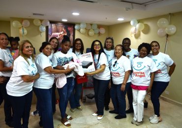 Fundación Sonrisa de Ángel beneficia a 250 prematuros con entrega de kits en doce hospitales del país