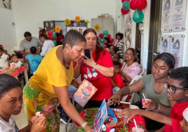 Cónsul dominicana en Hamburgo realiza fiesta navideña para niños especiales de Samaná