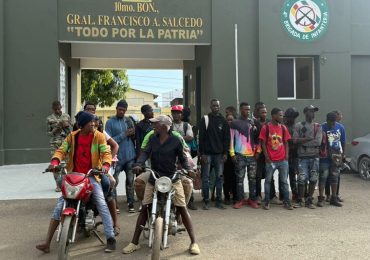 Video | Ejército presenta ante el MP a segundo teniente acusado de permitir el acceso de 33 indocumentados por Dajabón