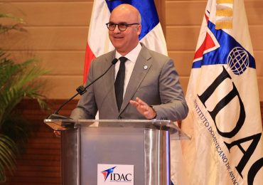 70% califica a Igor Rodríguez como un funcionario eficiente según encuesta