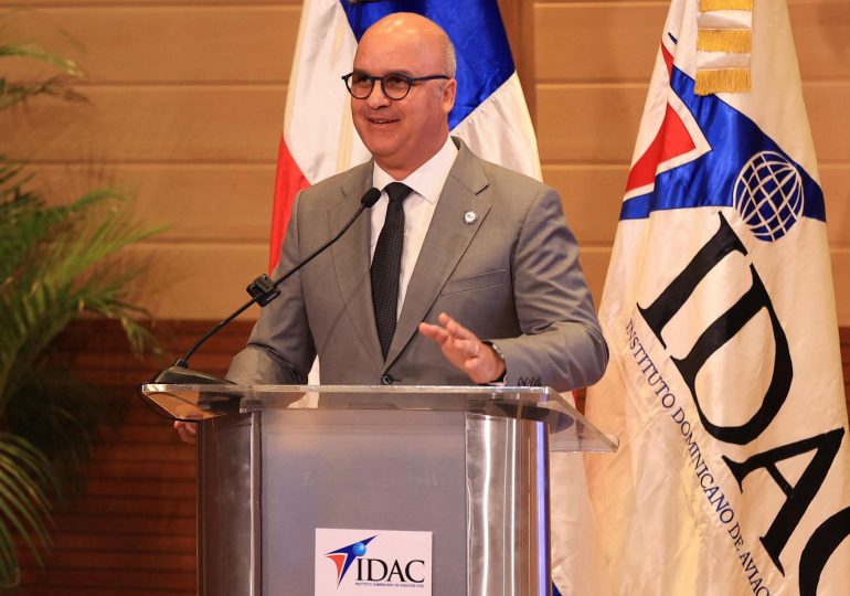 70% califica a Igor Rodríguez como un funcionario eficiente según encuesta