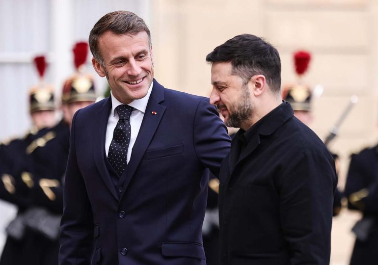 Video | Zelenski refuerza en París su posición negociadora frente a Rusia
