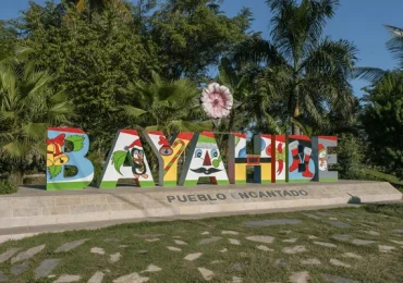 Alcaldesa de Bayahíbe exige acción urgente en aguas residuales y construcción de hospital por auge turístico