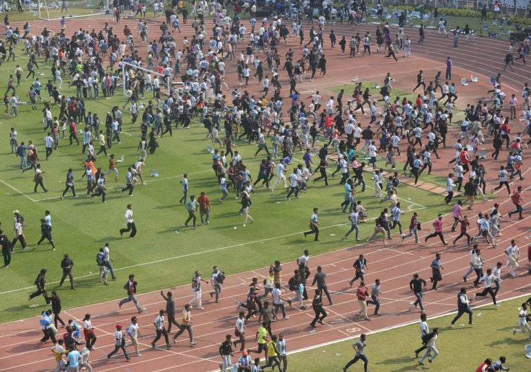 Cargas policiales y denuncias de estafa empañan la visita de 22 minutos de Messi a Calcuta