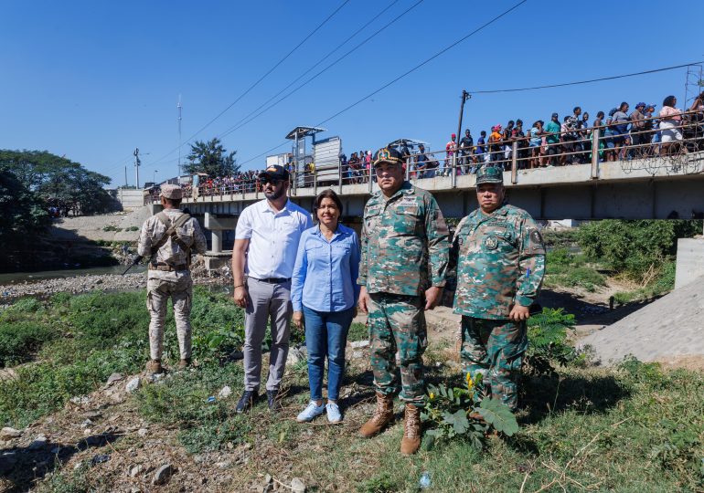 Director de Migración supervisa controles migratorios en Dajabón junto a comisión de Defensa y Obras Públicas