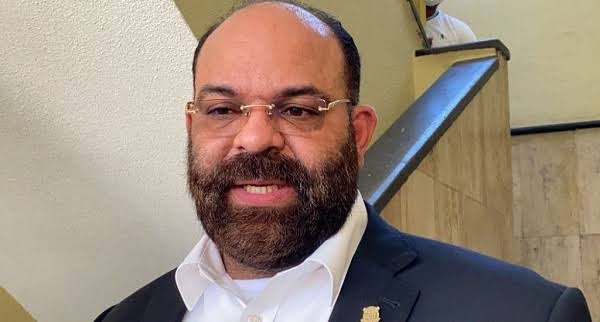 Félix Portes advierte sobre desacato judicial tras orden de libertad de interno