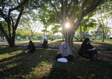 Indonesia castiga ahora con prisión el sexo extramarital y la difusión de noticias falsas