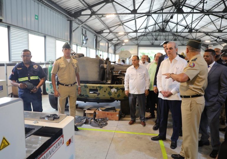 Presidente Abinader destaca transformación histórica de las Fuerzas Armadas al presentar el primer blindado FURIA ensamblado en la República Dominicana