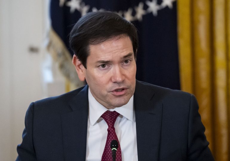 Trump opina que le "parece bien" que Marco Rubio sea el próximo presidente de Cuba