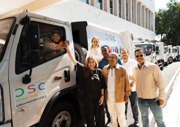 Alcaldía del Distrito Nacional integra cuatro nuevos camiones compactadores para recogida en la circunscripción dos