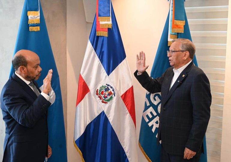 Video | Aguilera juramenta a Luis Valdez como nuevo vicepresidente ejecutivo de Seguros Reservas