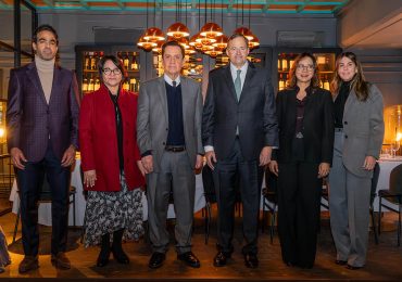 BHD y la Embajada Dominicana en España dialogan sobre proyectos sociales y económicos