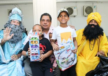 Colegio de Notarios celebra el Día de los Santos Reyes