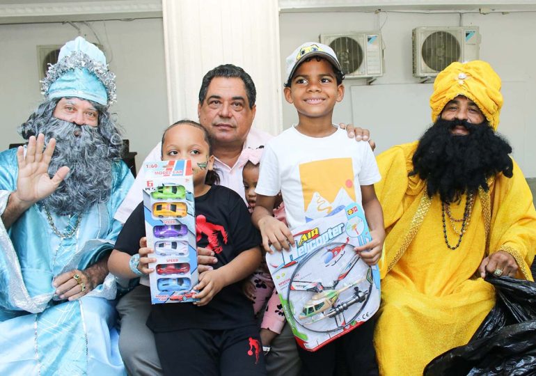 Colegio de Notarios celebra el Día de los Santos Reyes