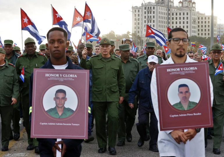 Cuba cierra homenajes póstumos a los 32 militares muertos en Venezuela