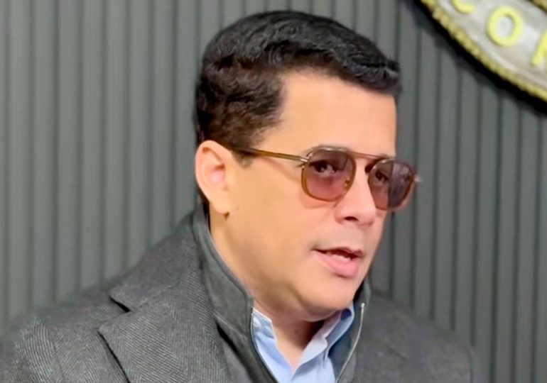 Ministro Collado promueve RD ante 700 touroperadores y agentes europeos en España