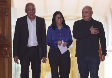 Video | Delcy Rodríguez anuncia "nuevo momento político" en Venezuela cuando se acerca más a Trump