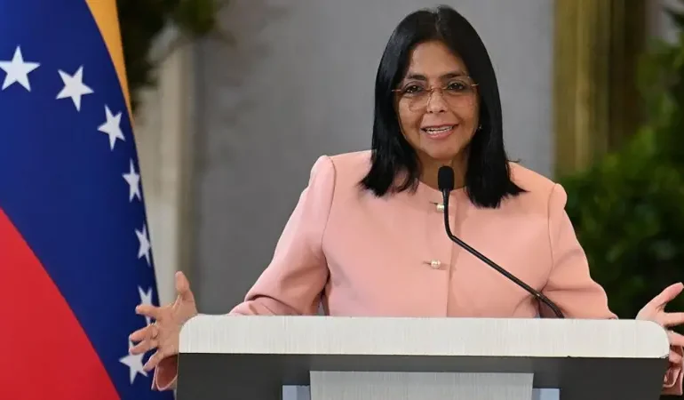 Delcy Rodríguez solicita viaje a EE. UU. en medio de tensiones entre Caracas y Washington