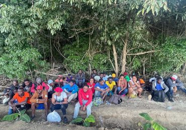 Video | Ejército detiene 54 haitianos indocumentados durante operativos en Montecristi y Valverde