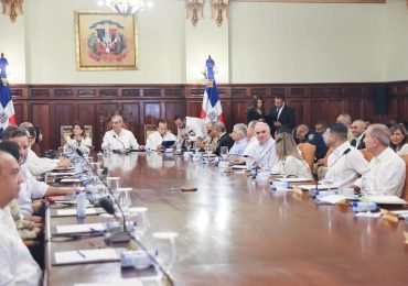 El 43% de los funcionarios del Gobierno de Abinader son corruptos, según encuesta SONDEOS