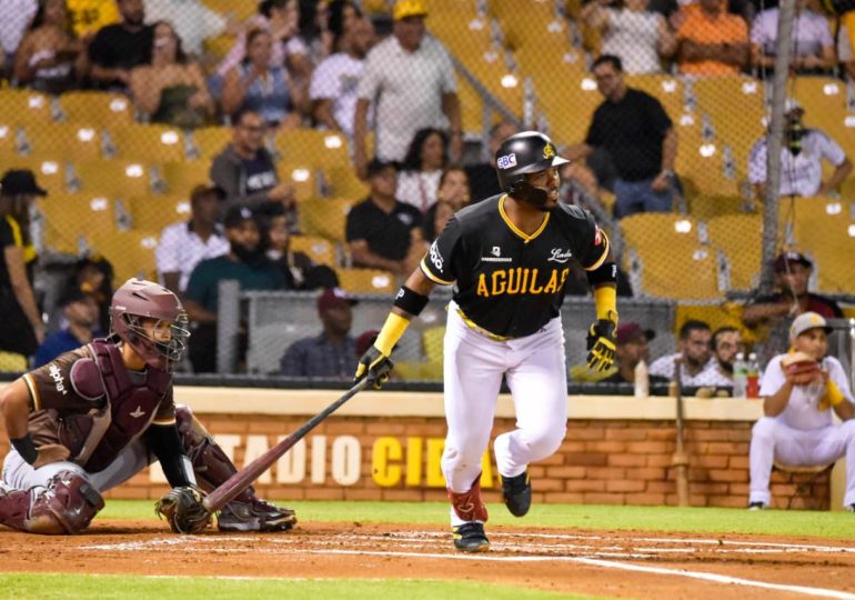 Alberto Rodríguez elegido Novato del Año