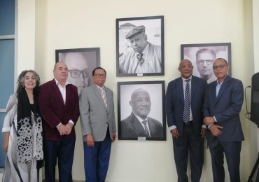 Biblioteca Nacional incorpora retrato de Mateo Morrison a su galería de grandes escritores