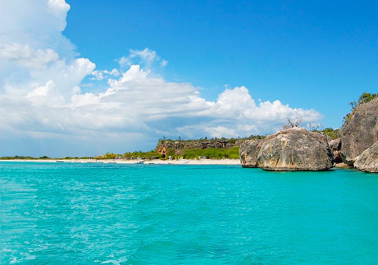 Pedernales se proyecta como destino estratégico en FITUR 2026