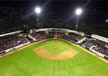 Modifican horario de partido de esta noche entre Águilas y Gigantes por avería eléctrica