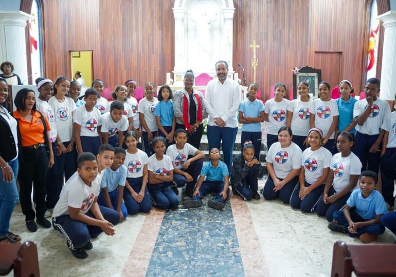 INEFI celebra misa en conmemoración de su 28 aniversario