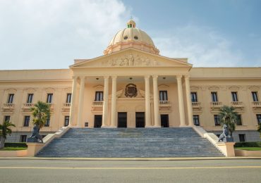 Abinader reestructura su tren gubernamental y mueve fichas clave en DGII, Agricultura y políticas sociales