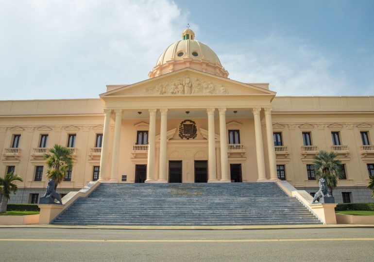 Abinader reestructura su tren gubernamental y mueve fichas clave en DGII, Agricultura y políticas sociales