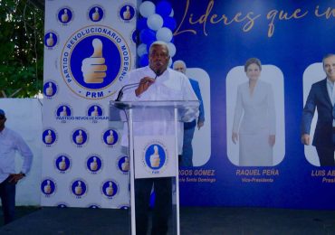 José Sánchez juramenta su comando municipal de campaña de Santo Domingo Este