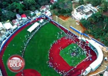 Video | Julio Rodríguez remodela con recursos propios el Estadio Municipal de Loma de Cabrera