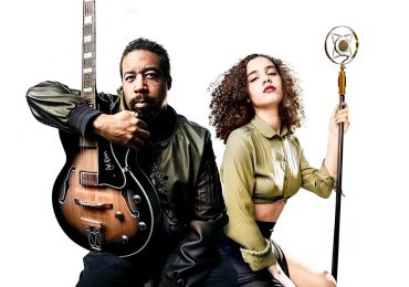 La agrupación El Metro presenta a Avril Lazala en “A Través del Cristal”