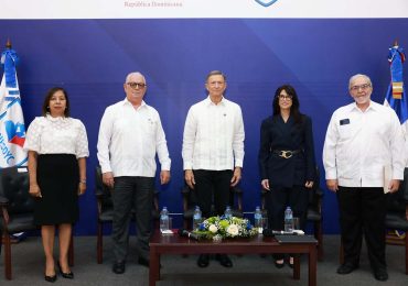 MIREX e INESDYC dan apertura a Especialidad en Diplomacia y Relaciones Internacionales