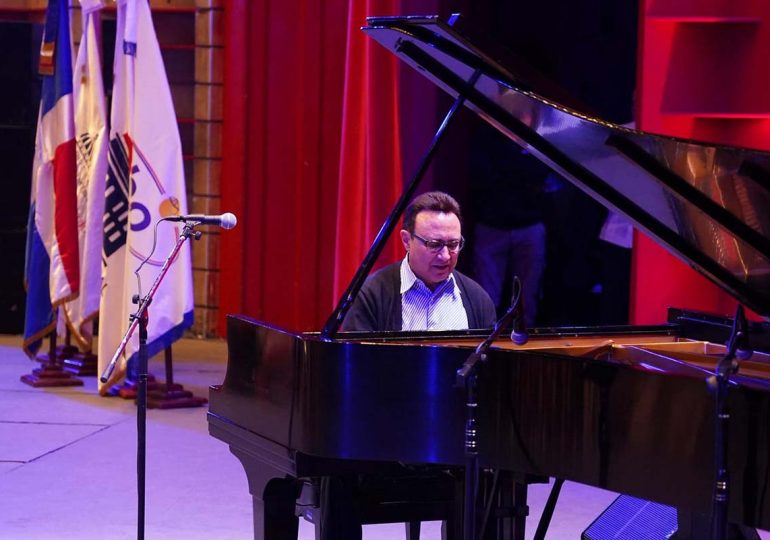 Video | Michel Camilo imparte masterclass en el Teatro Nacional e insta a jóvenes a la excelencia y al esfuerzo