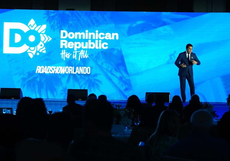 Ministro David Collado inicia su primera presentación del año en Orlando, Florida