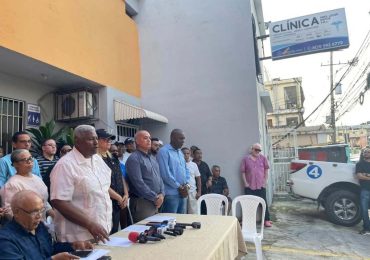 Video | Organizaciones comunitarias de Los Mameyes piden reapertura de la clínica Leger Matos